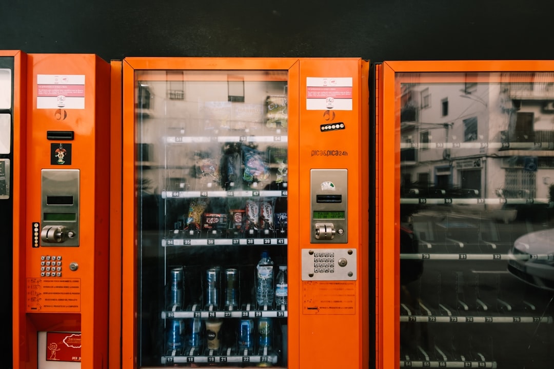 modern vending machine cashless payment